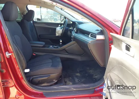 2021 Kia K5 Lxs z USA, uszkodzony, nr VIN 5XXG14J28MG043606